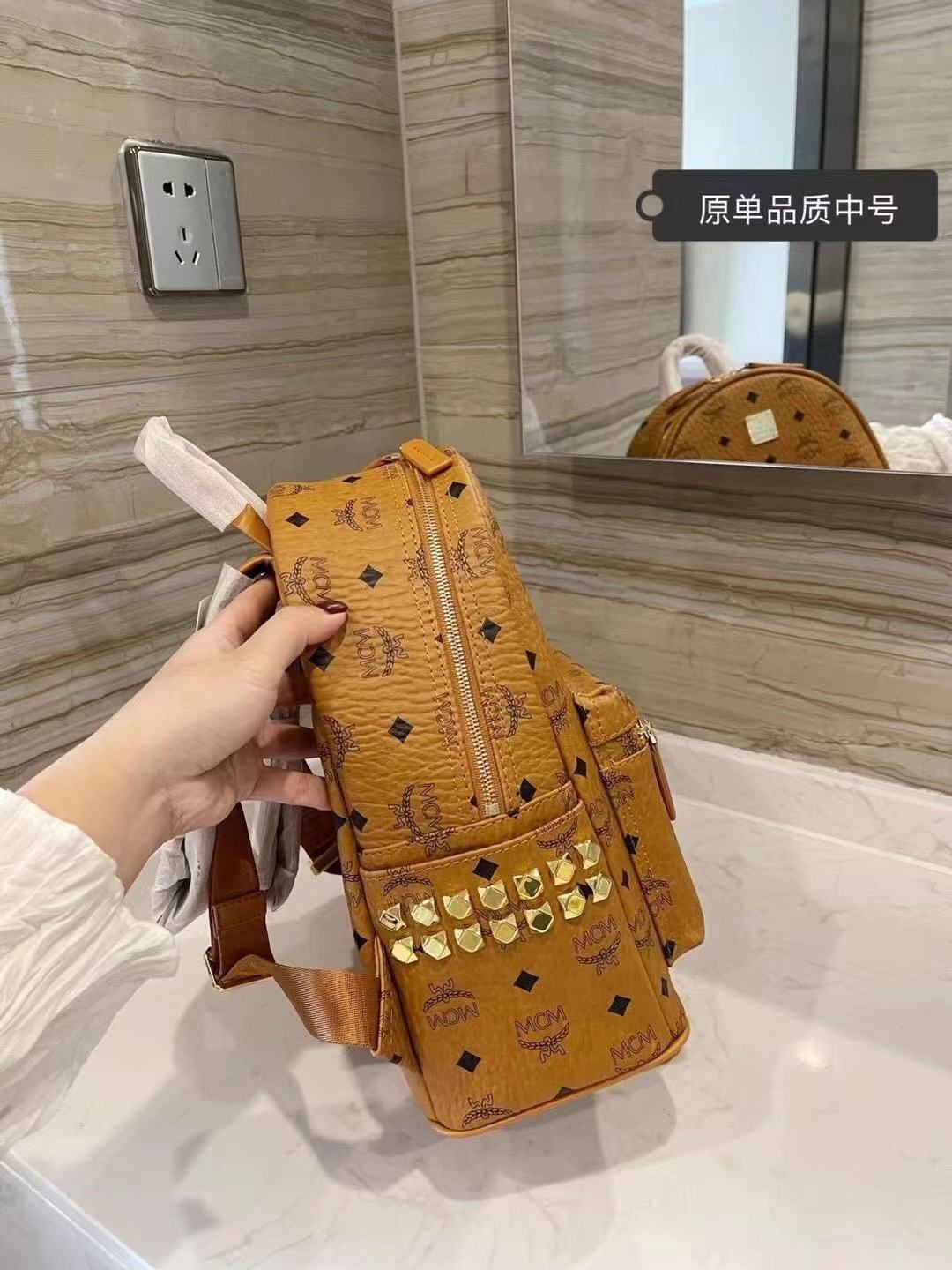 2XM332BDE Stylish leather bag