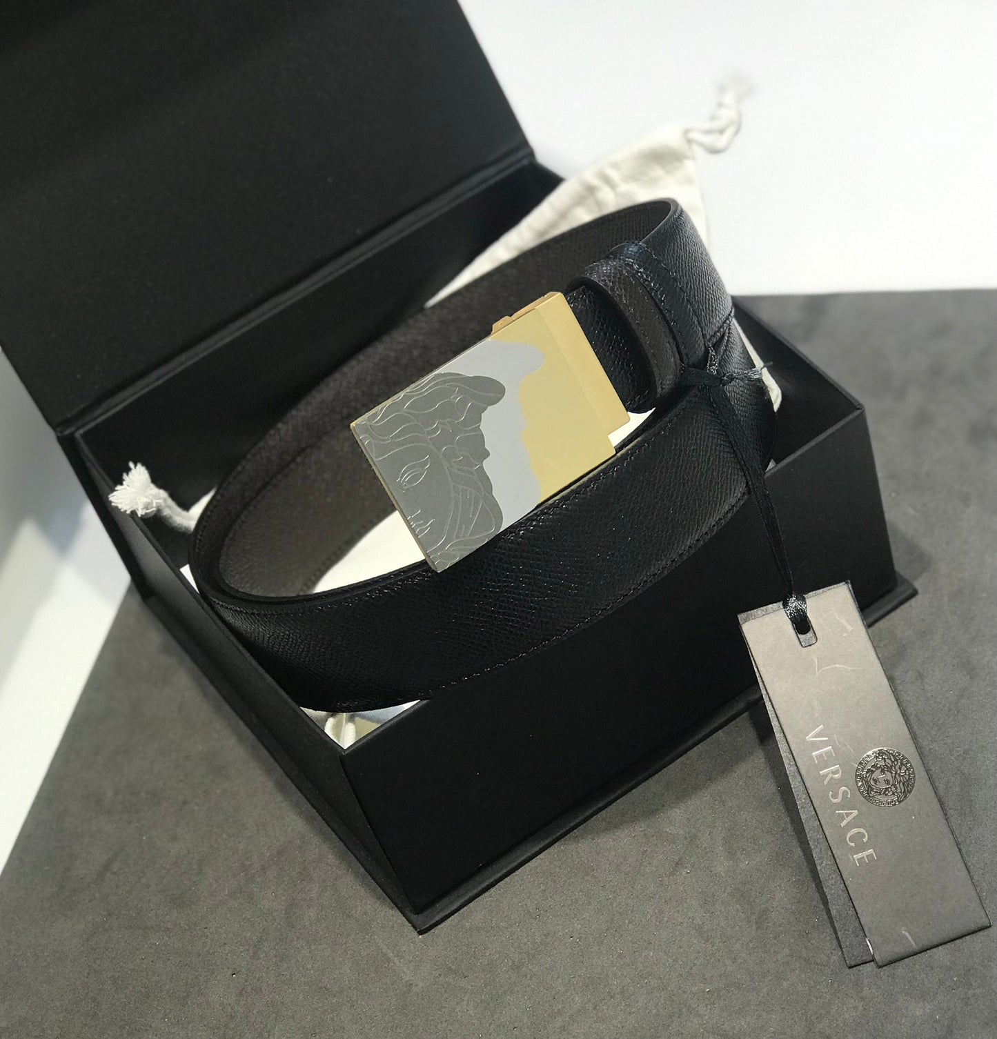 14V84PDE Stylish High quality belt With full package