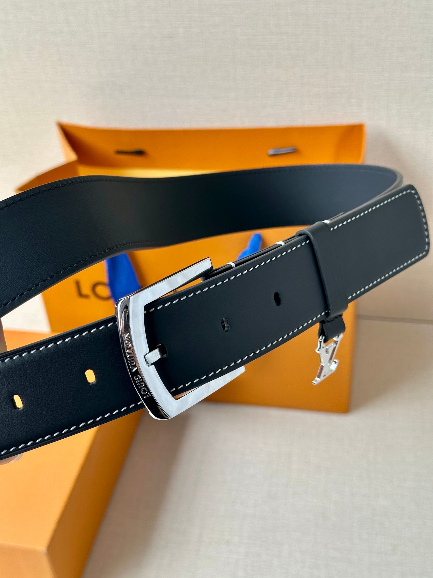 1WE161PDE Stylish High quality belt With full package