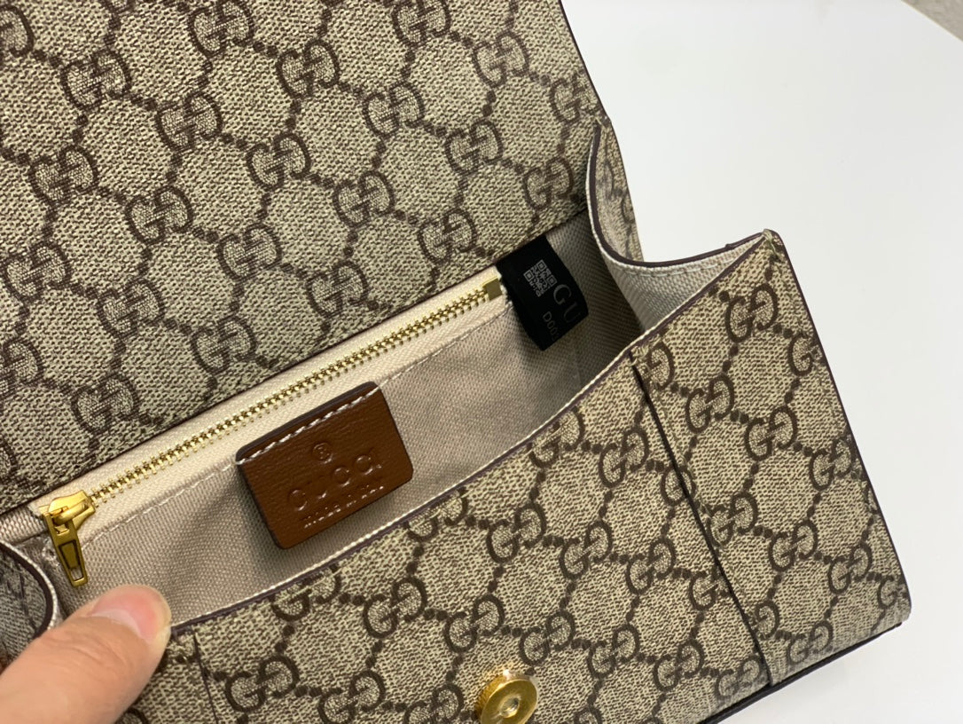 1B40BDE Stylish leather bag