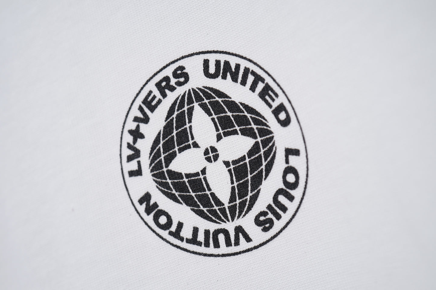 145NE8UDE Stylish T-shirt