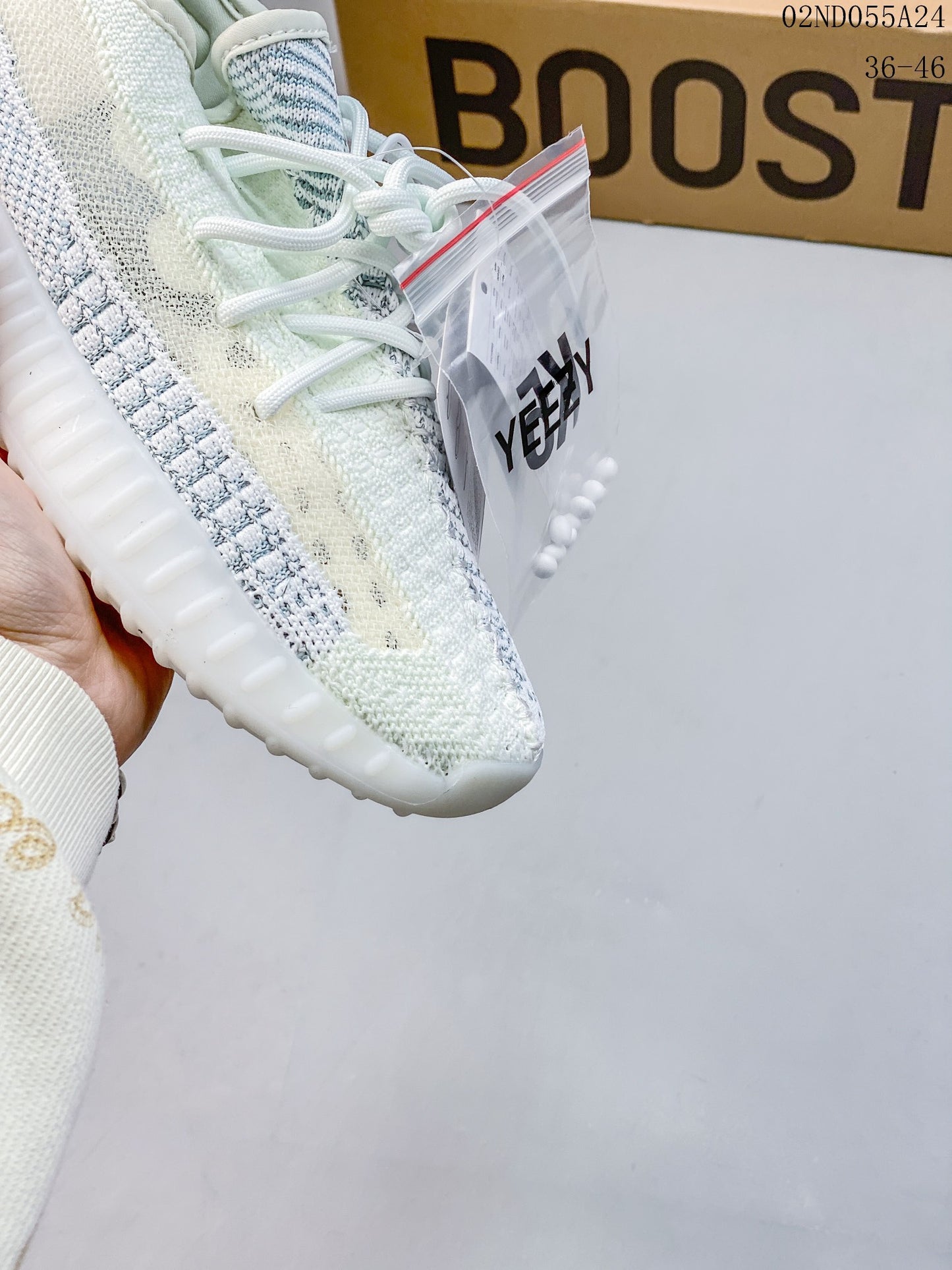 4YA94ZDE Stylish Sneakers (No Box, August-October Big Sale)
