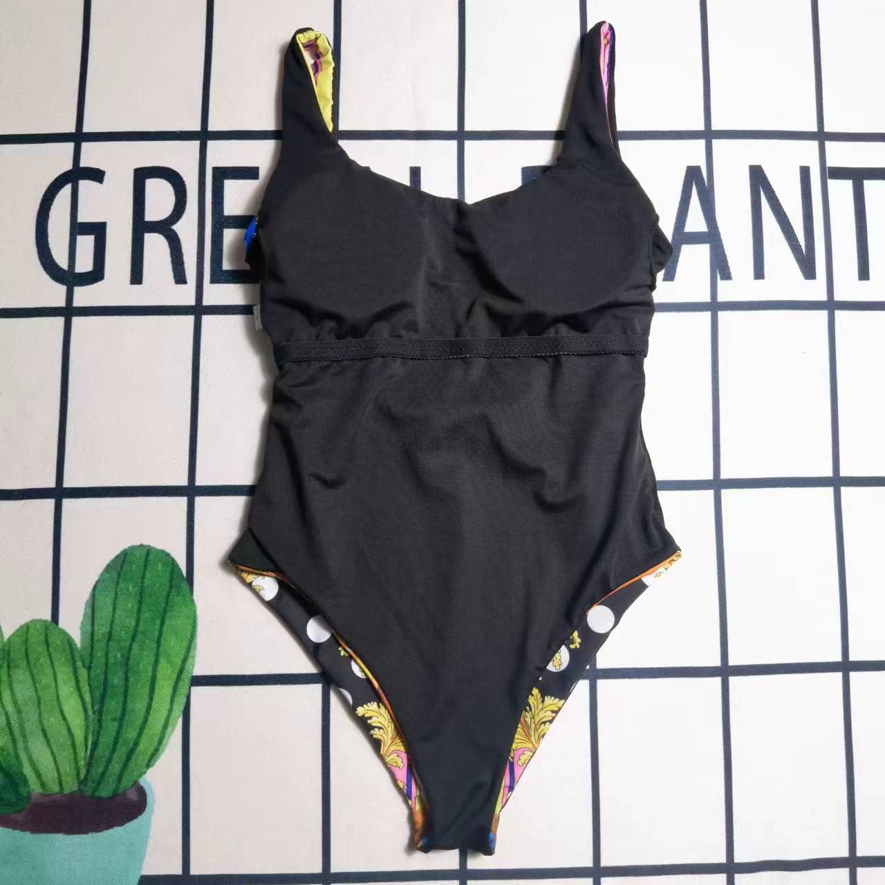 14V102YDE Stylish Bikini swimsuit