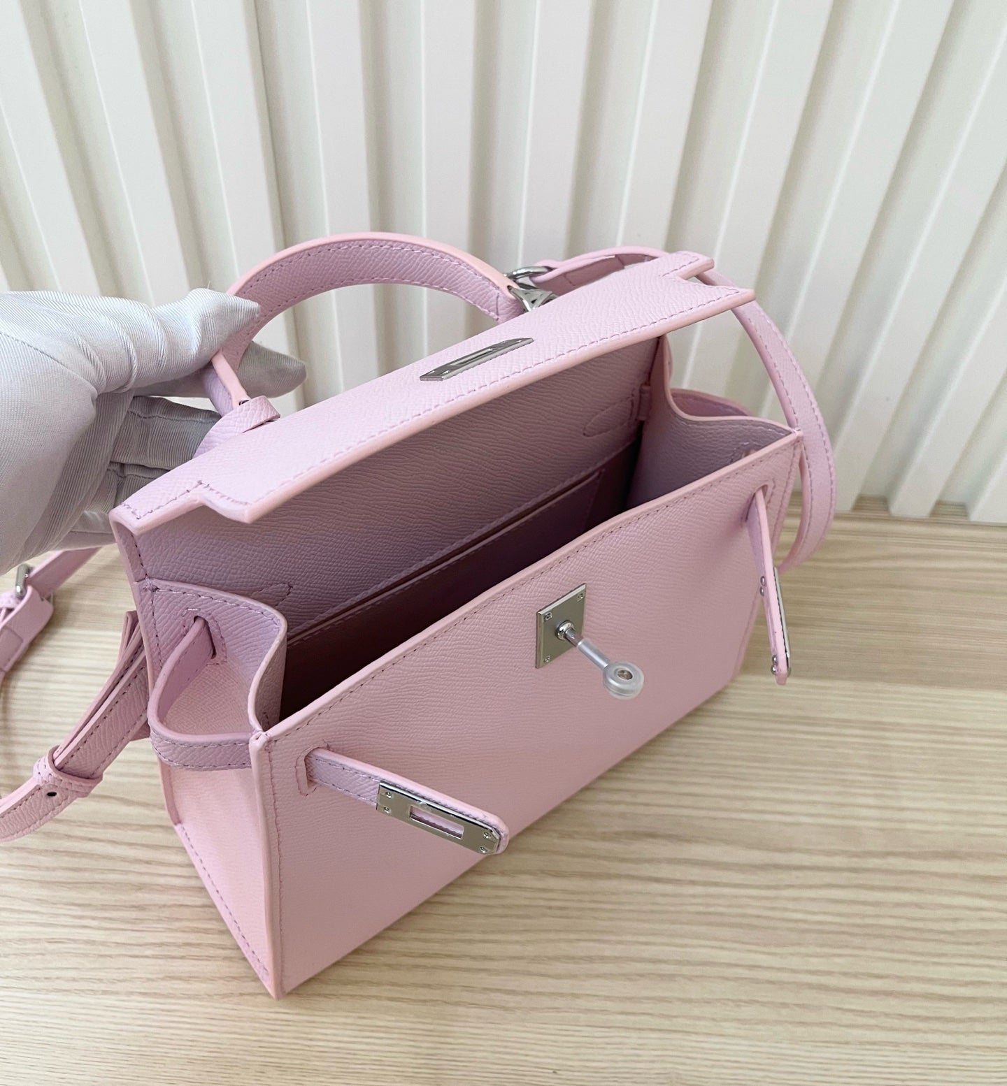 2WH23BDE Stylish leather bag