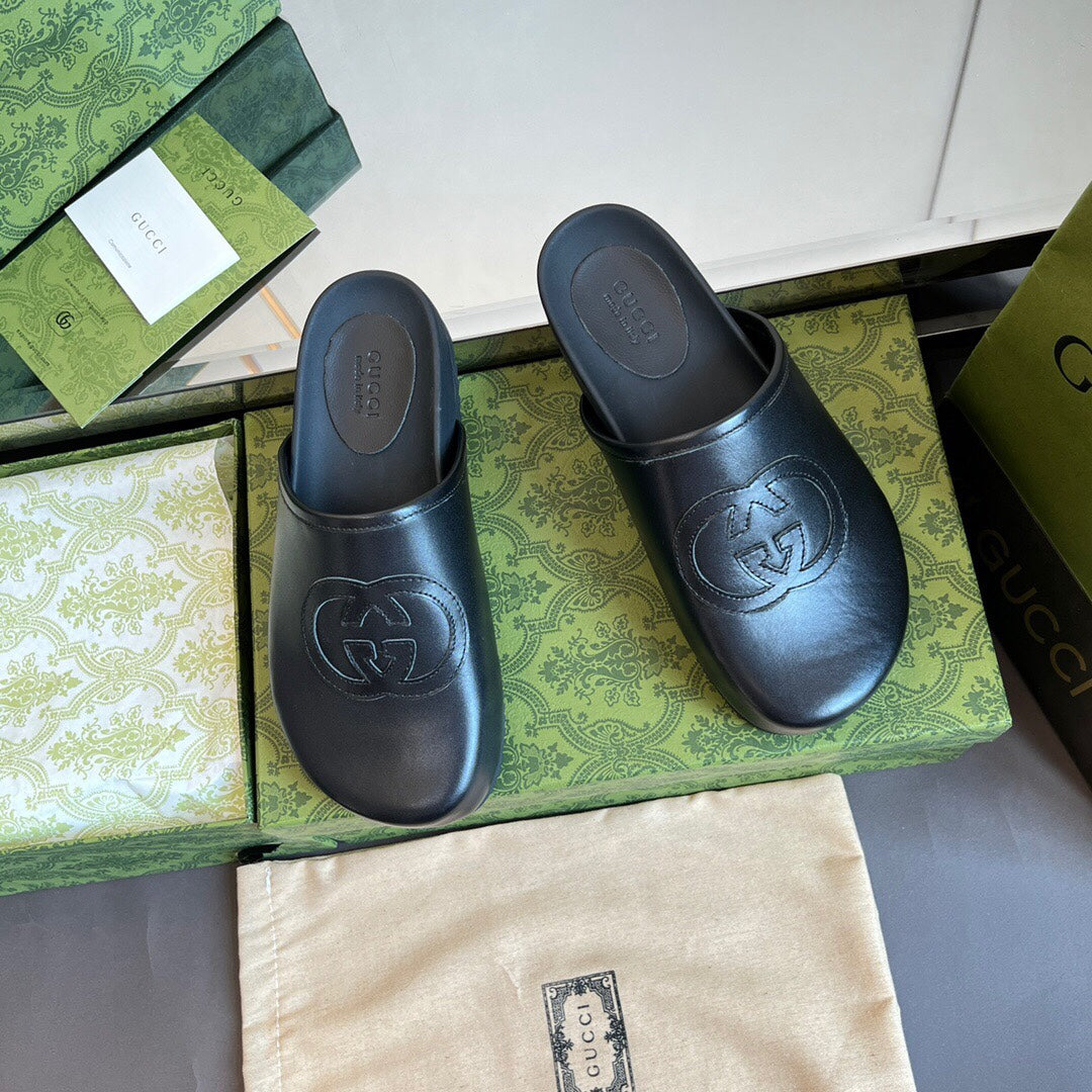 2YB26ZDE Stylish Slippers