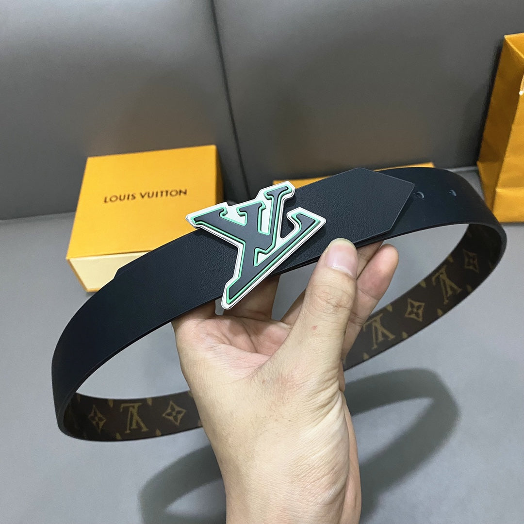14E130PDE Stylish High quality belt With full package