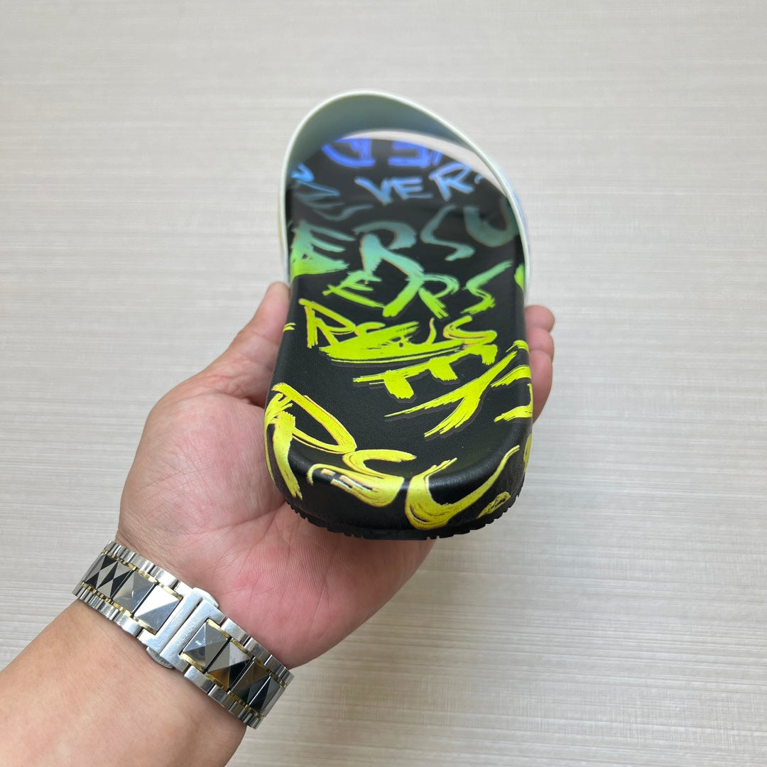 54V94ZDE Stylish slippers