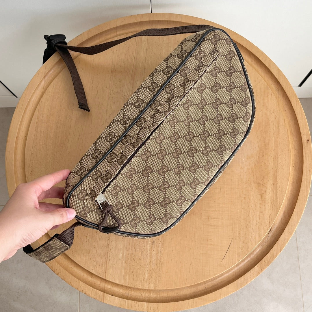 15RB121BDE Stylish bag
