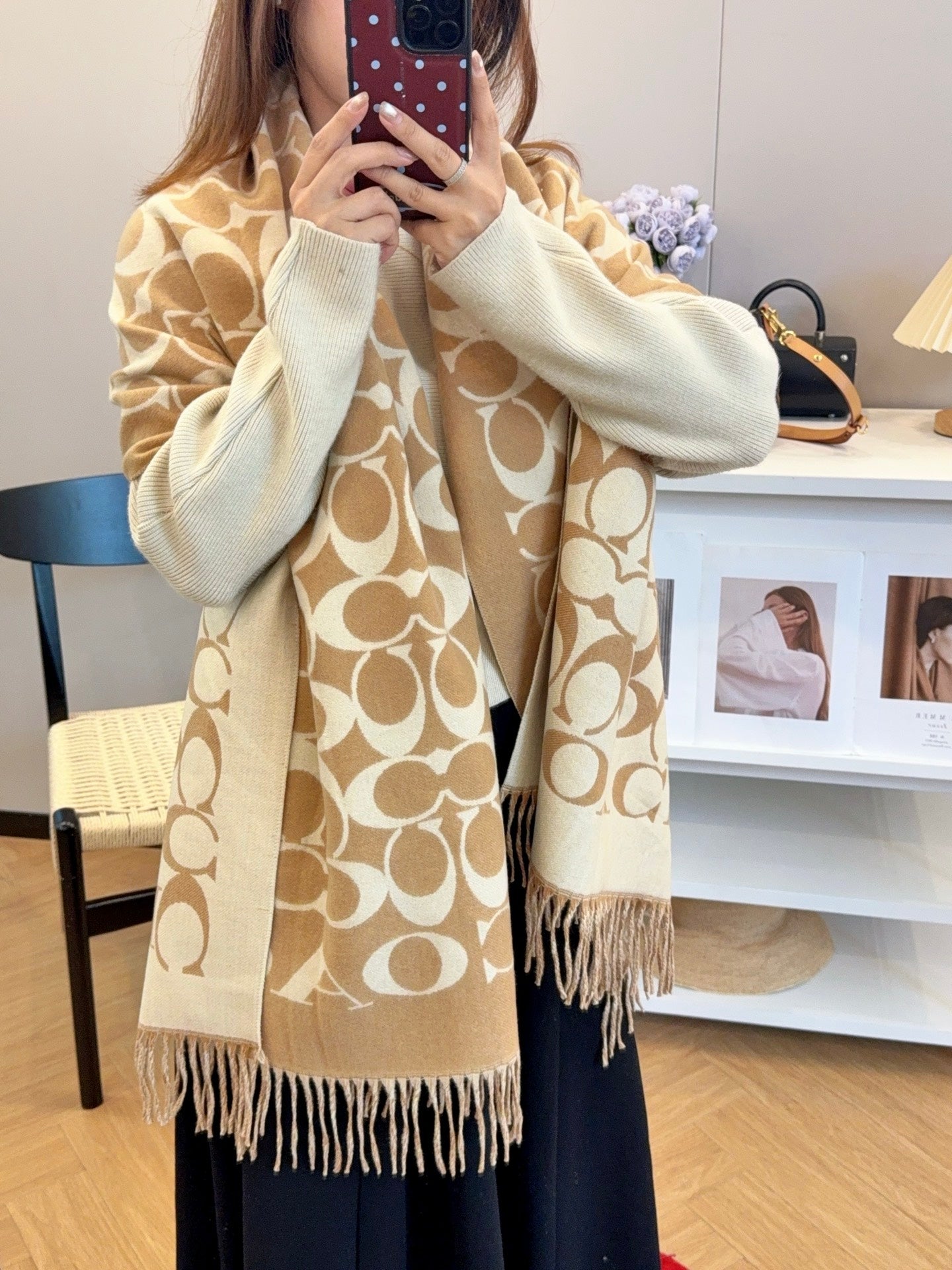 185ZA63WDE Stylish Winter Scarves