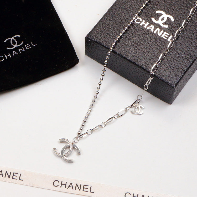 2C11XDE Stylish Necklaces