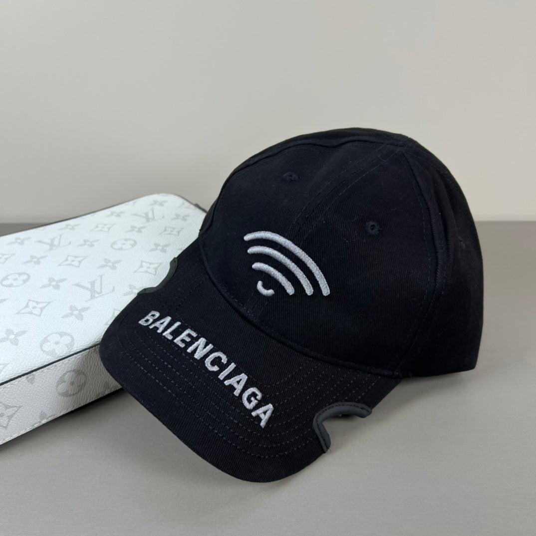 125ZJ526MDE Stylish hats