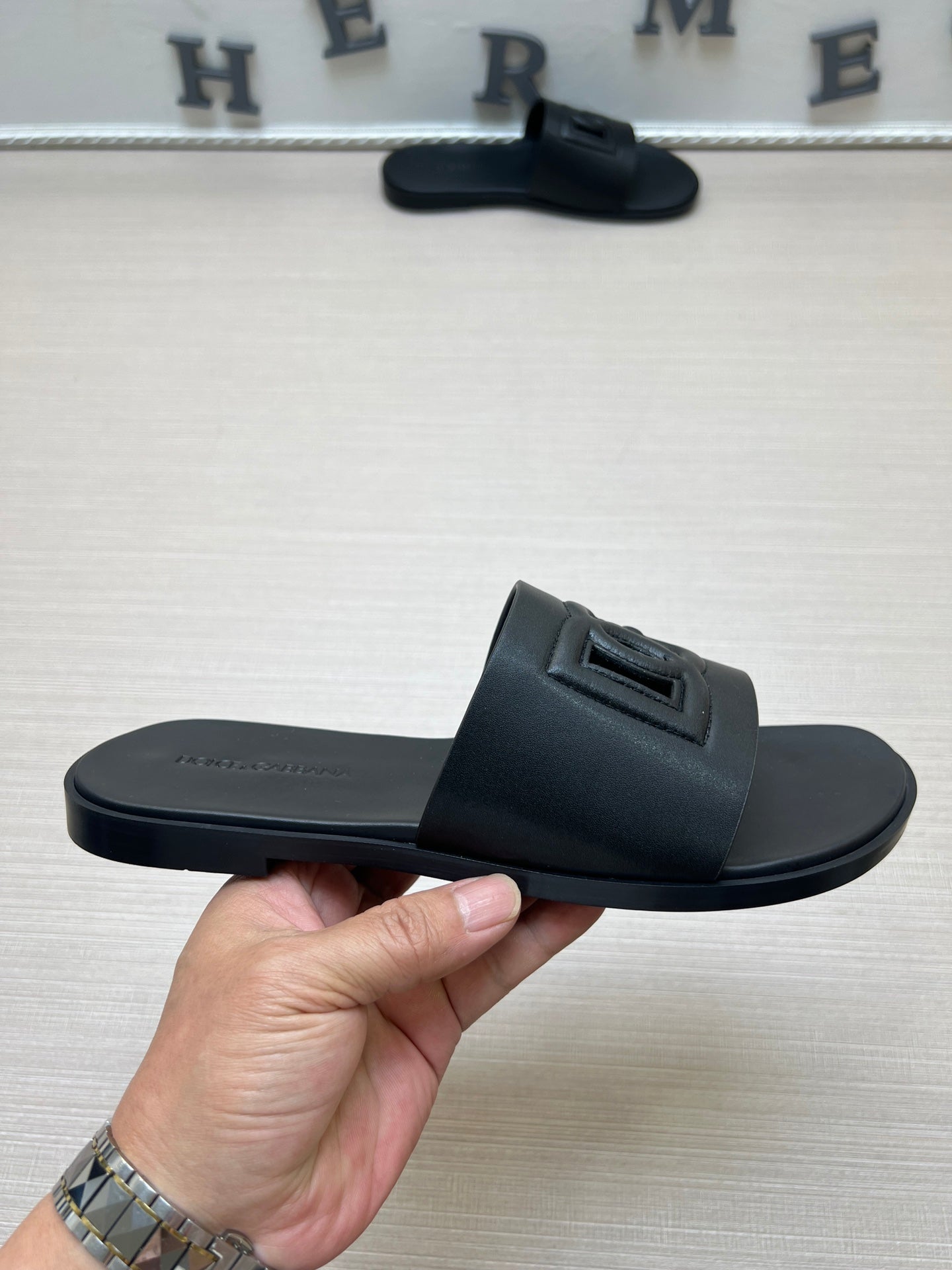 54A63ZDE Stylish slippers