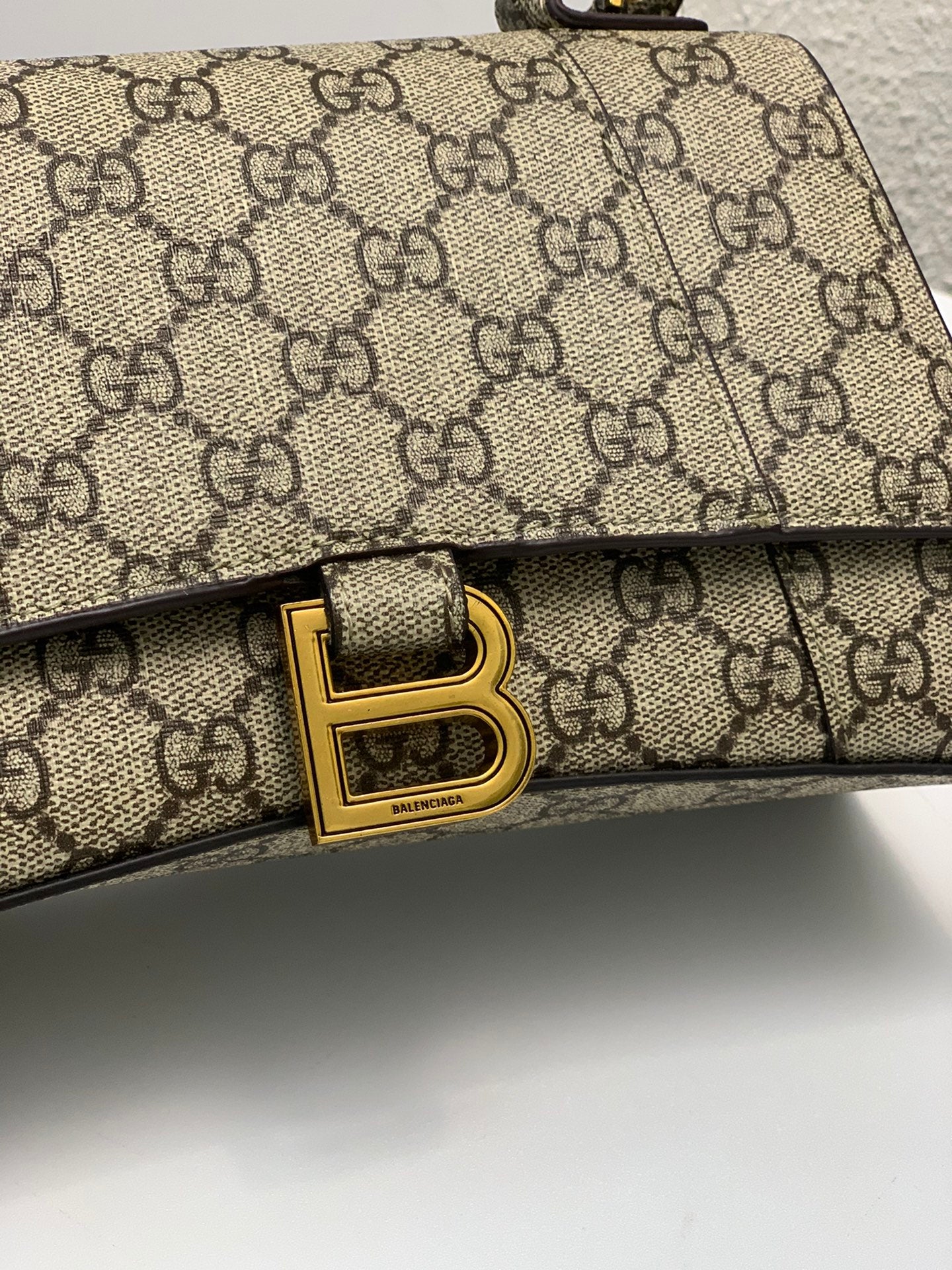 1B40BDE Stylish leather bag