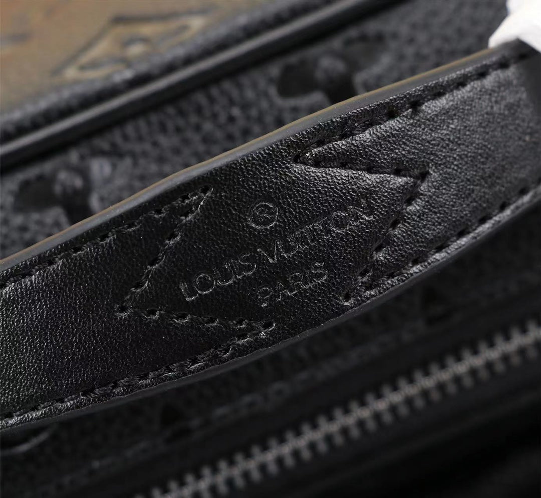 2XE137BDE Stylish leather bag