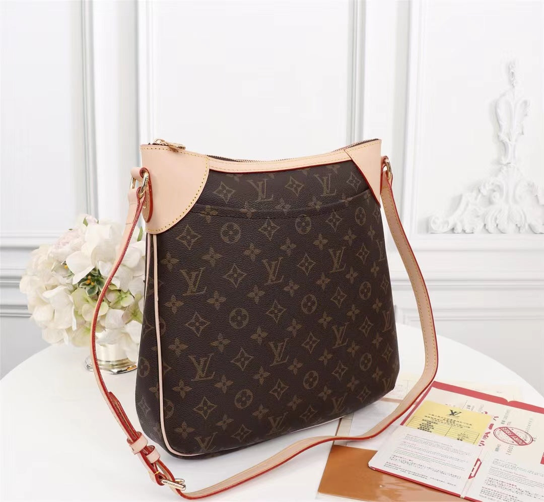 6E01BDE Stylish leather bag