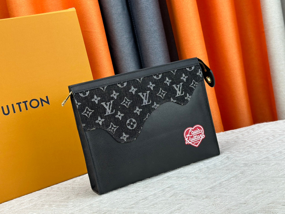 1XE397BDE Stylish leather bag