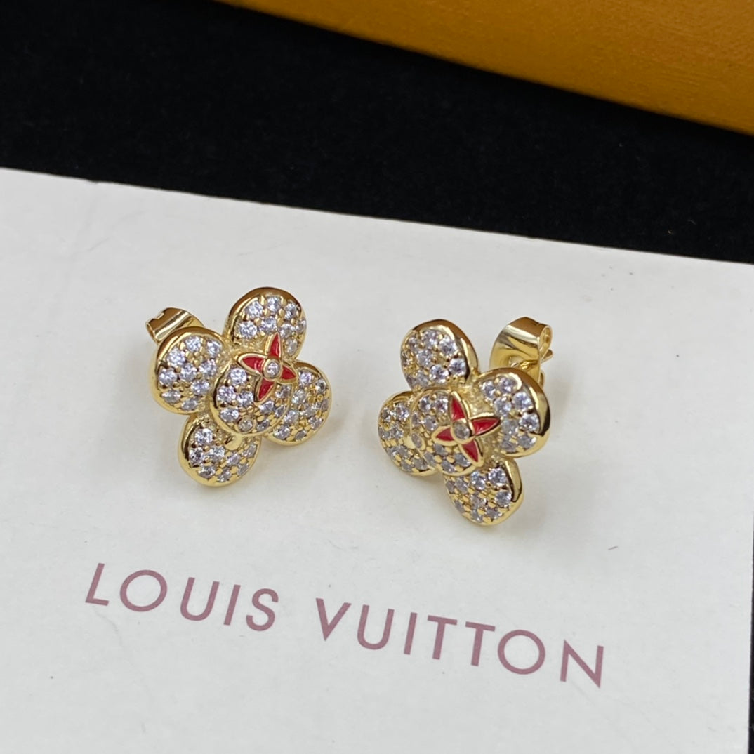 14E705EDE Stylish Earrings
