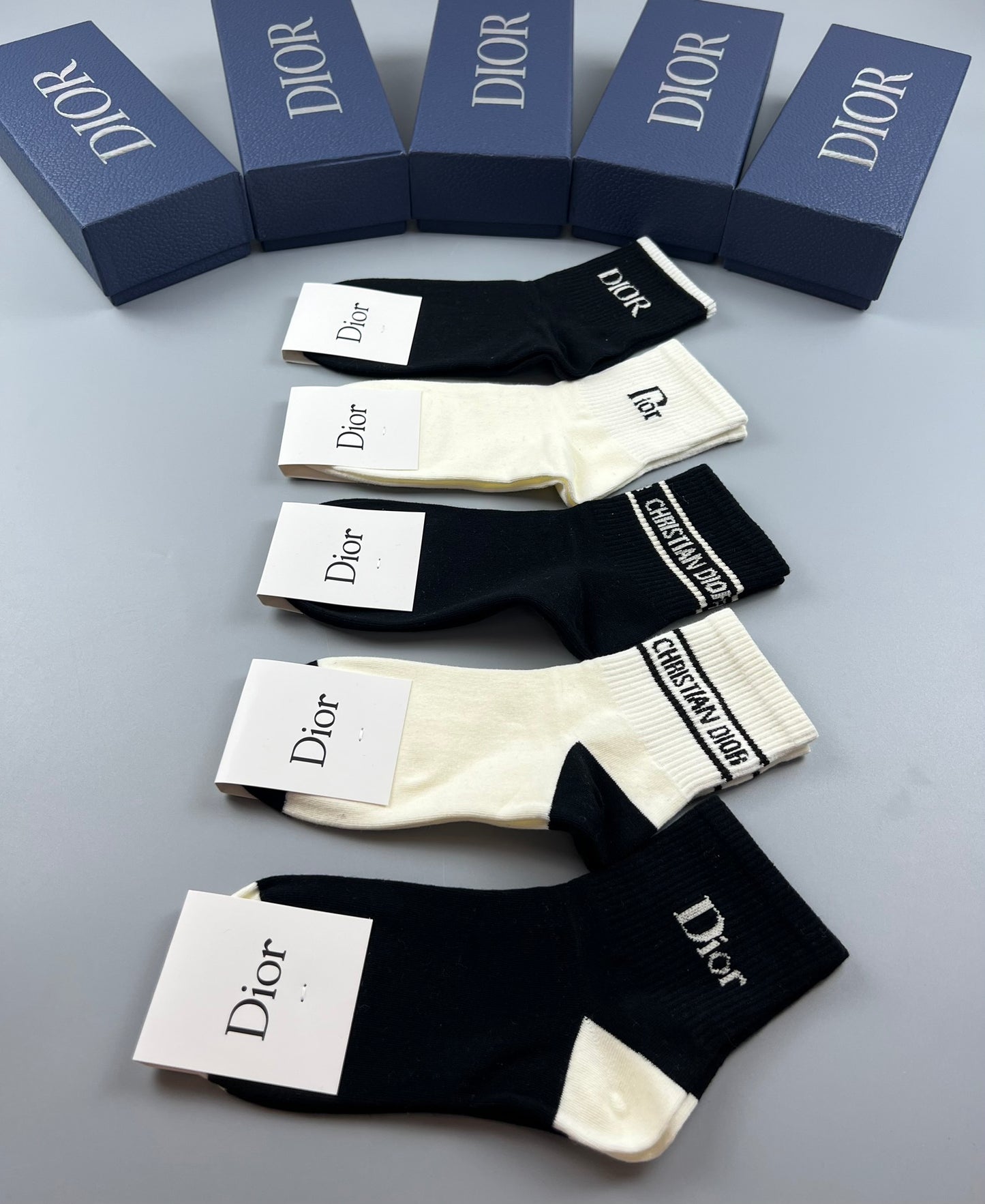 235QD68SDE Stylish socks(5 pairs )