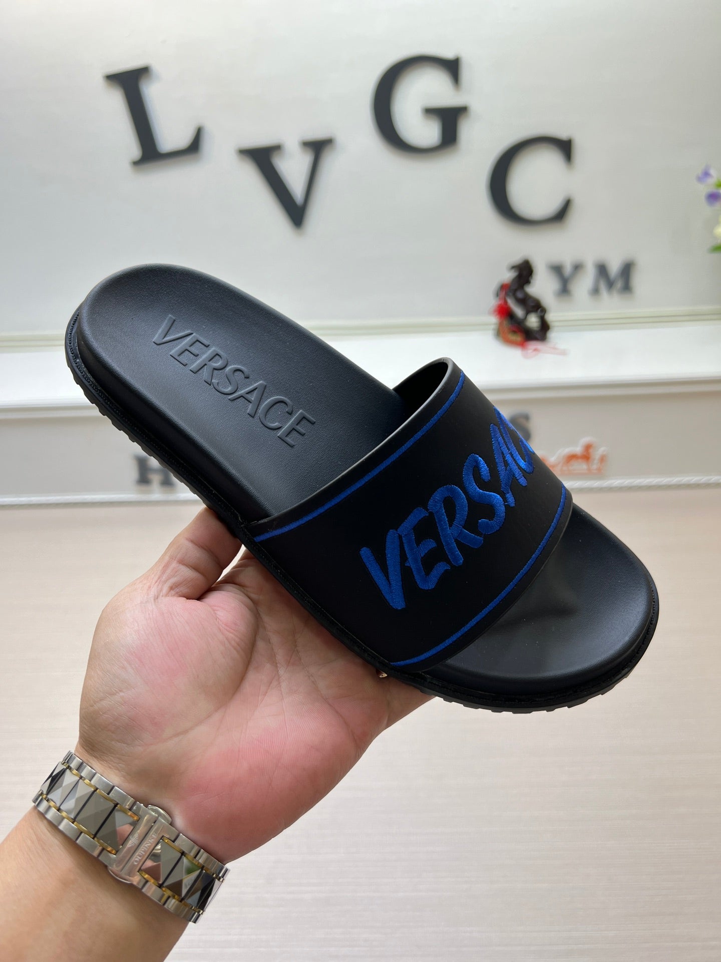 54V54ZDE Stylish slippers