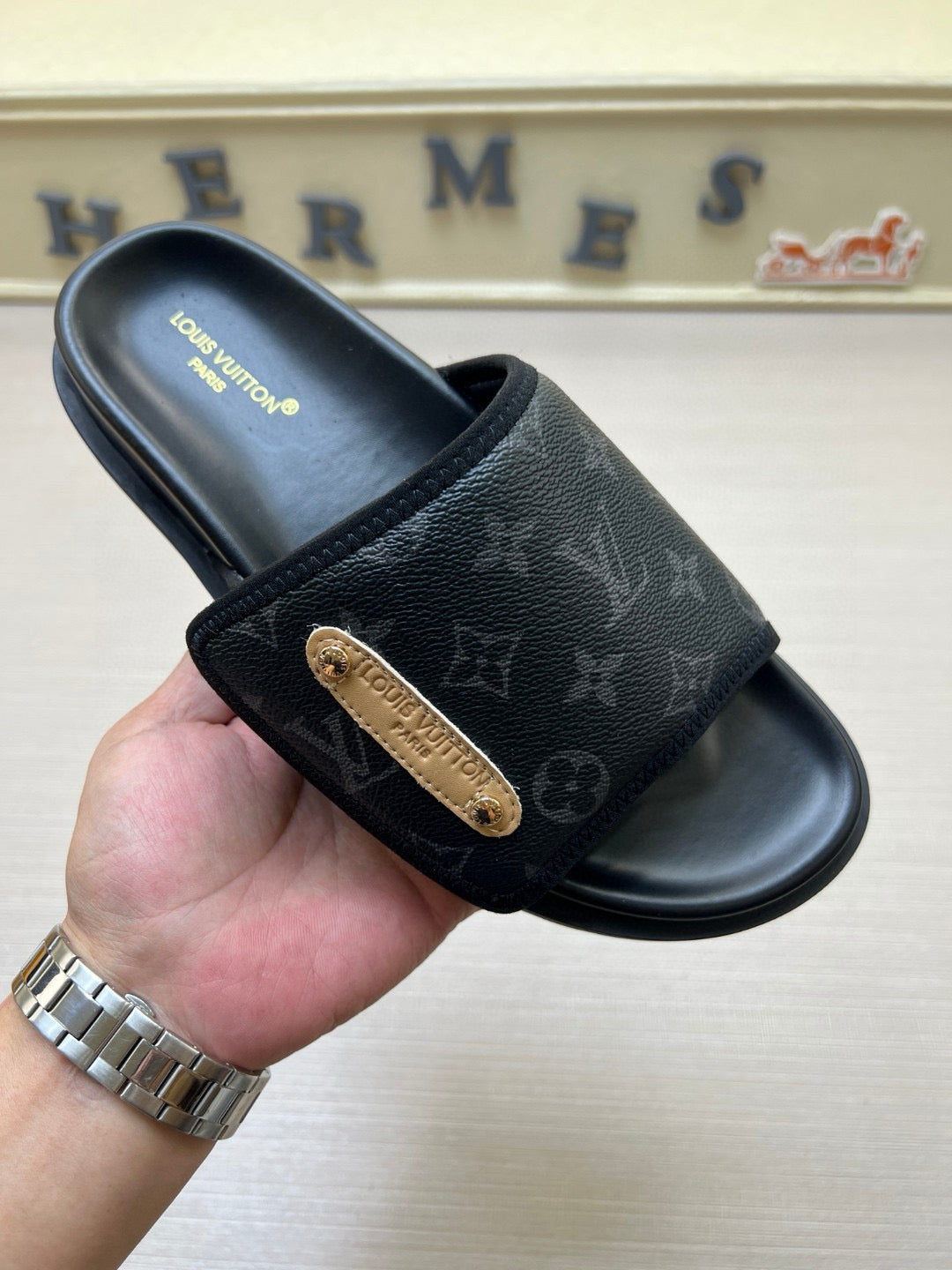 575NE6ZDE Stylish Slippers