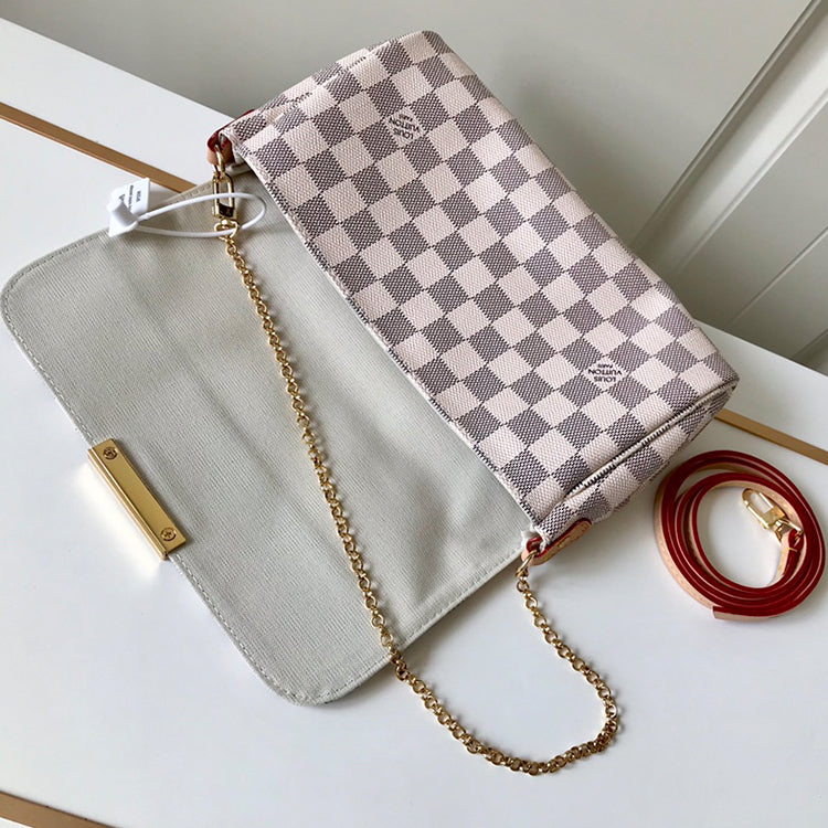 AE103BDE Stylish leather bag