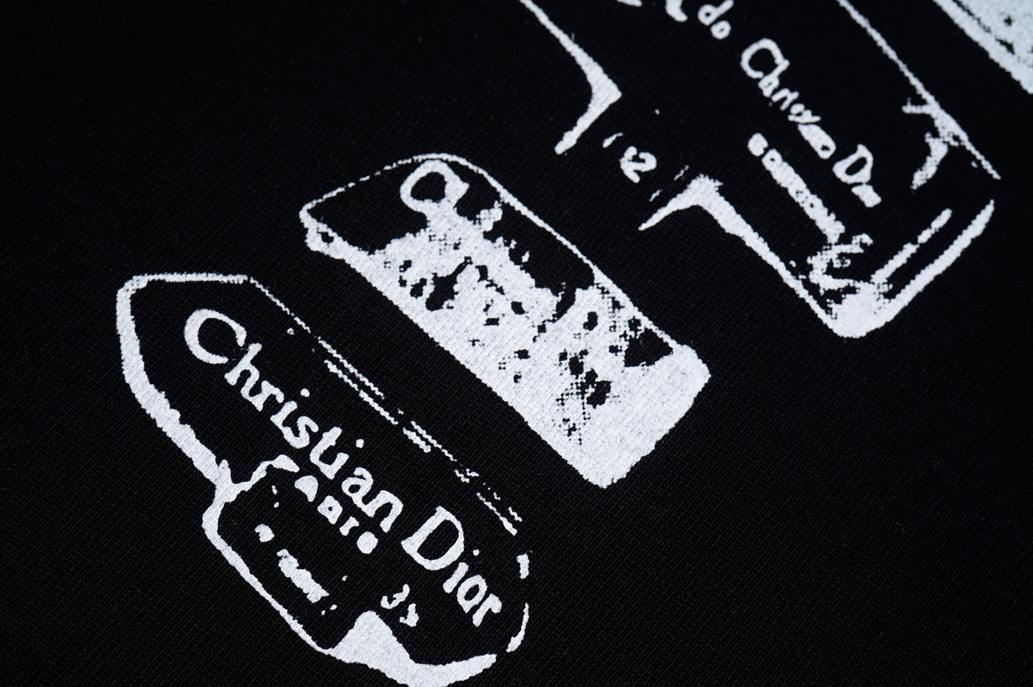 125WD40UDE Stylish T-shirts
