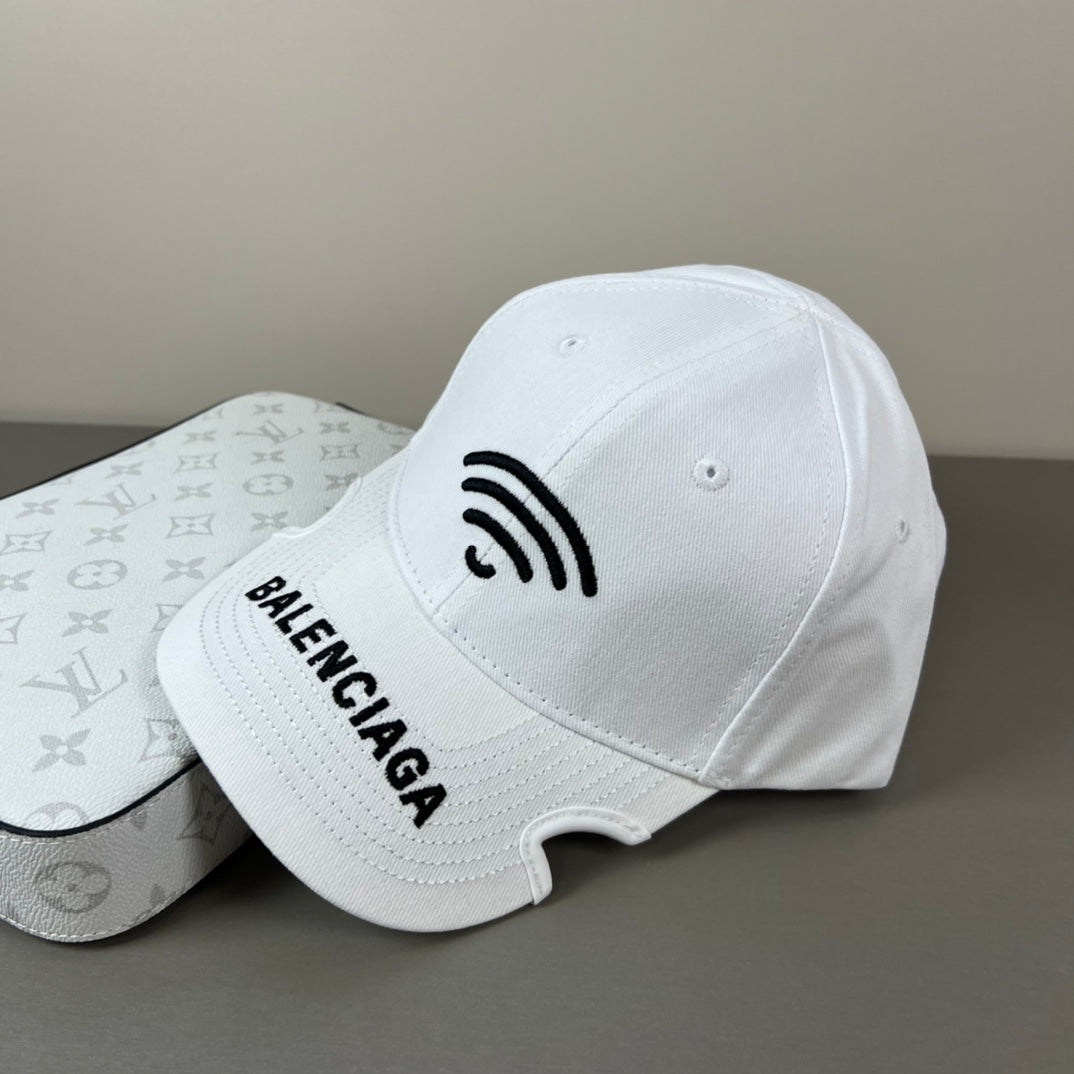 125ZJ526MDE Stylish hats
