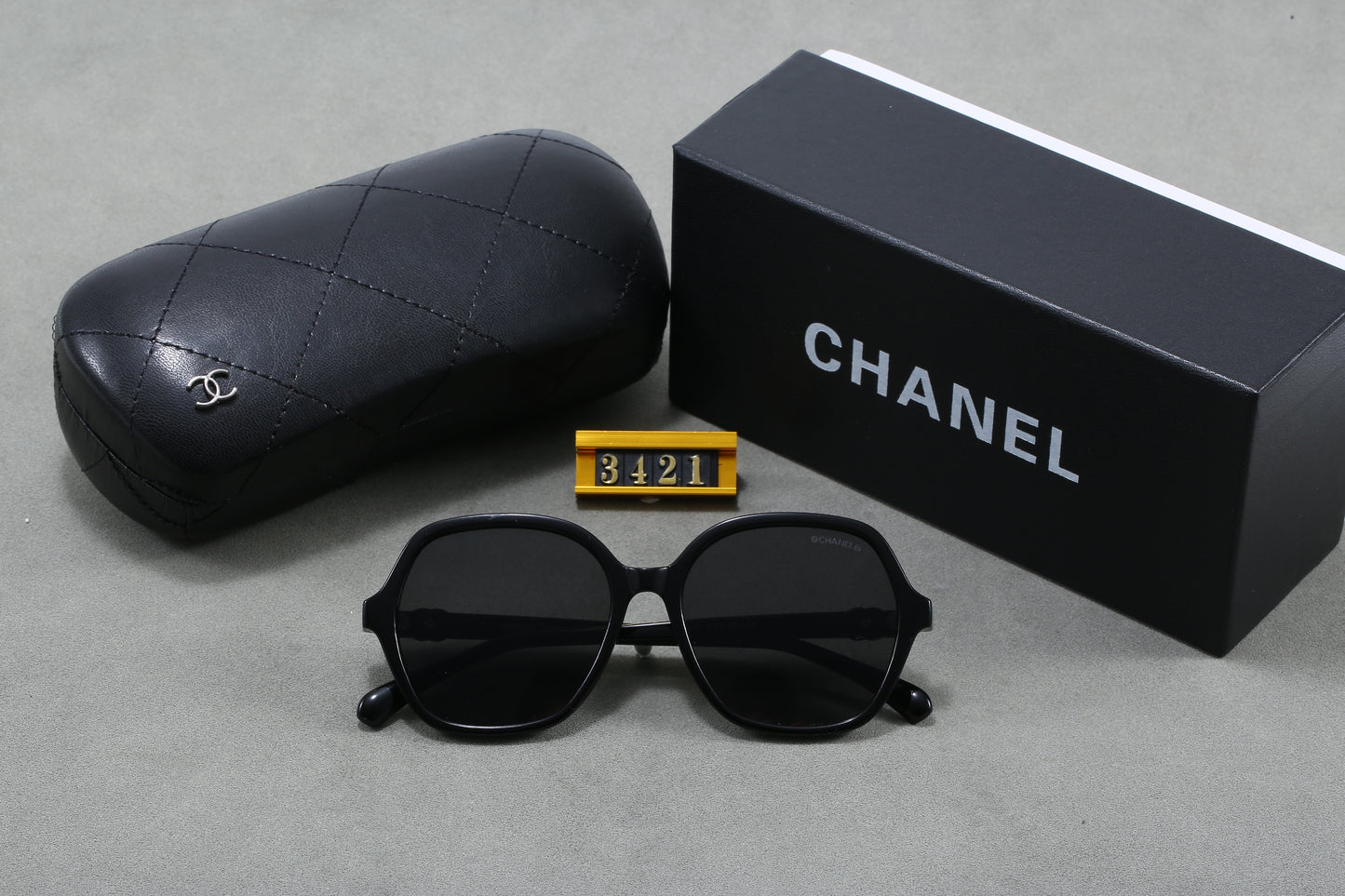 385RC40TDE Stylish Sunglasses