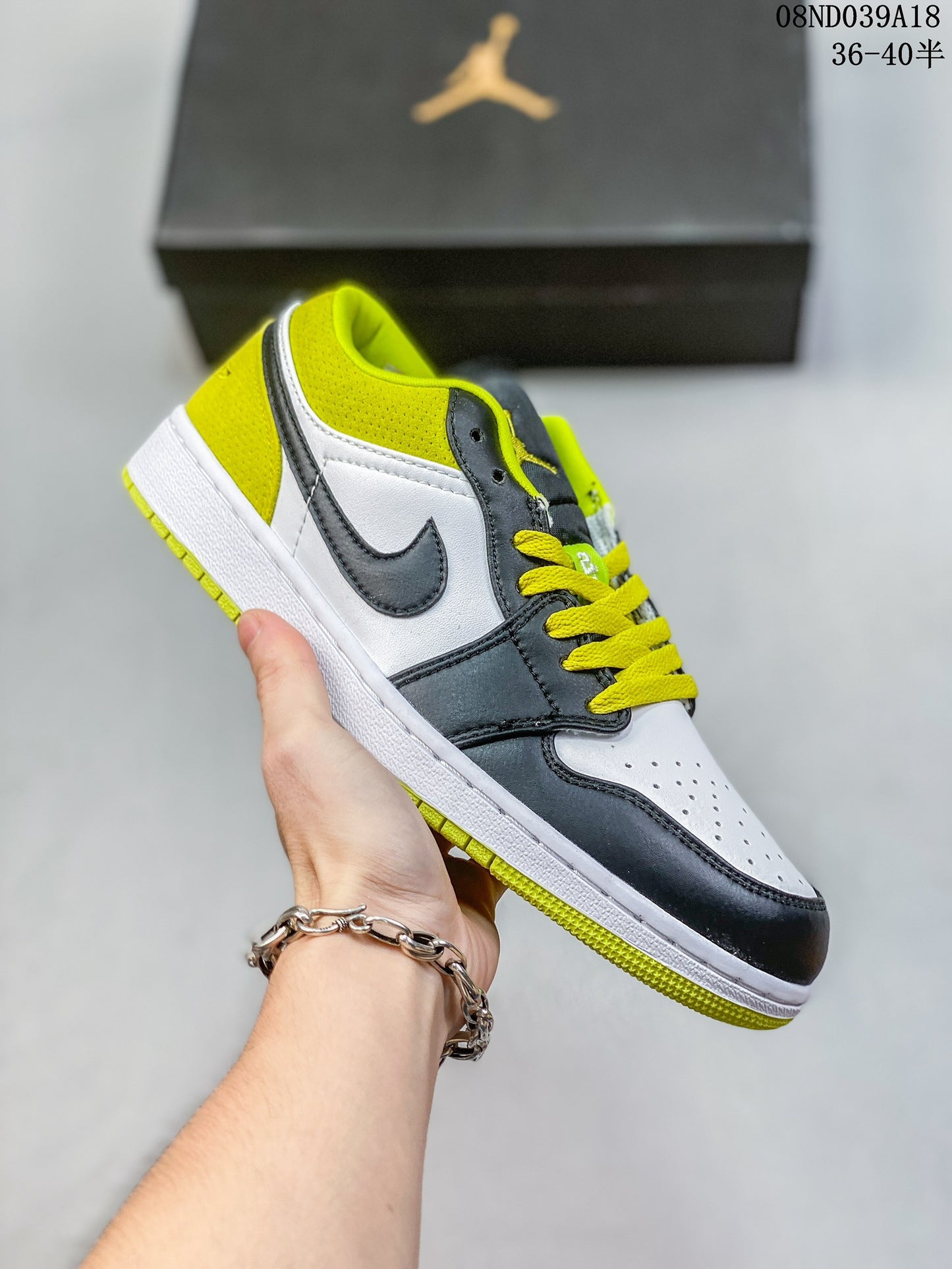 4YN55ZDE Stylish Sneakers (No Box, August-October Big Sale)