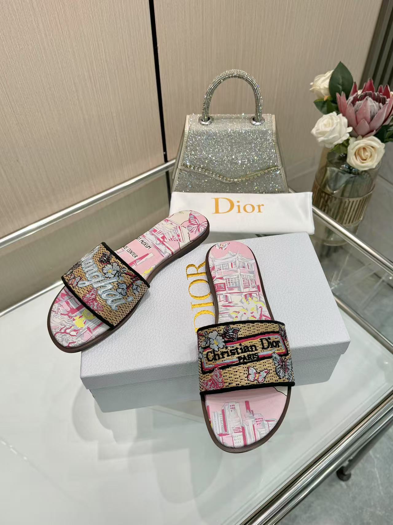 285ZD67ZDE Stylish Peather Slippers