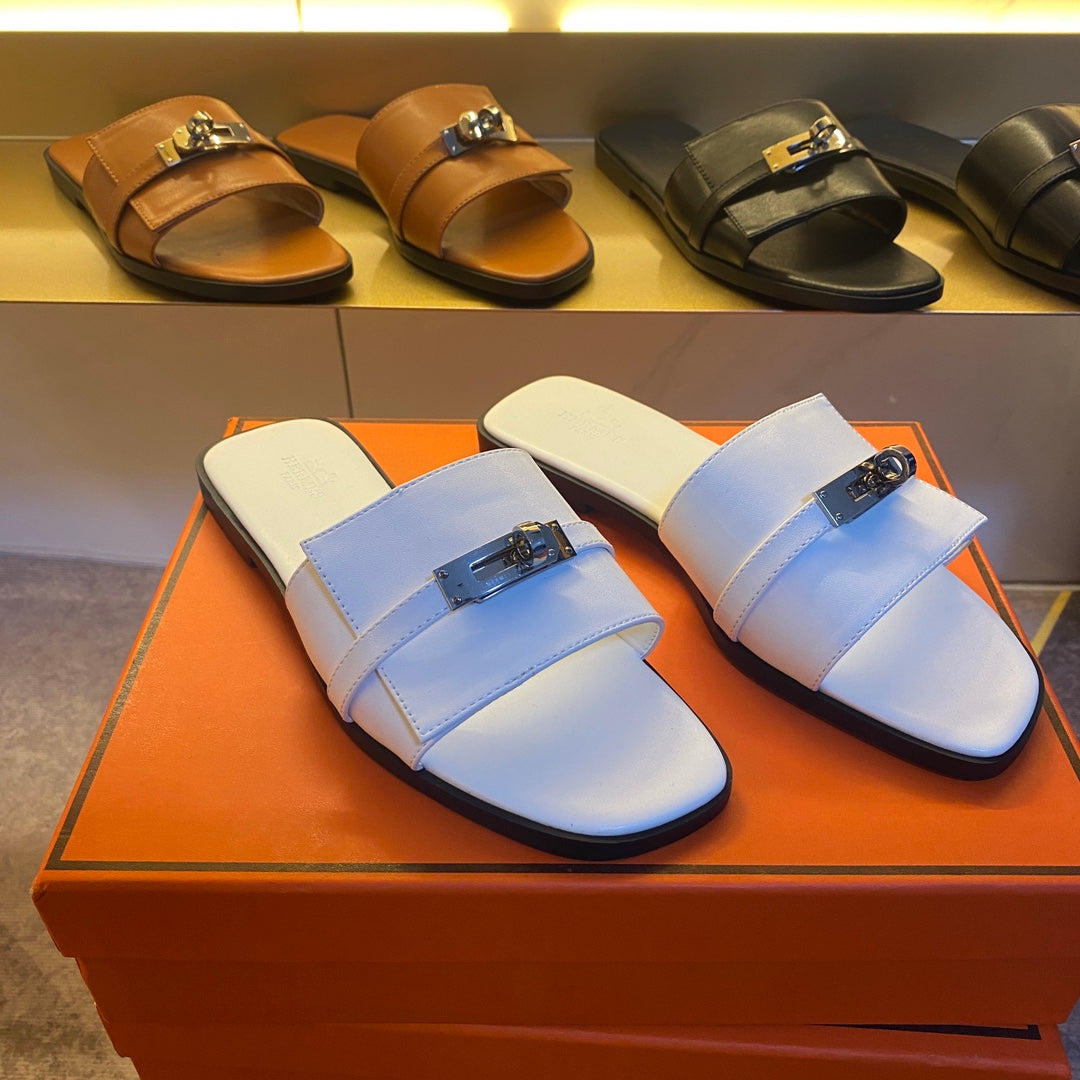 14H33ZDE Stylish slippers