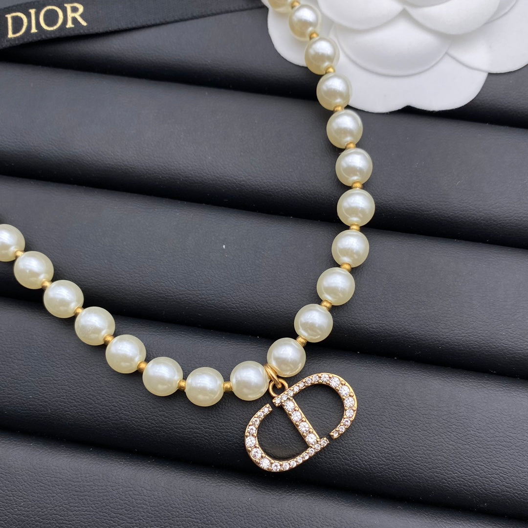 1D166XDE Stylish Earrings