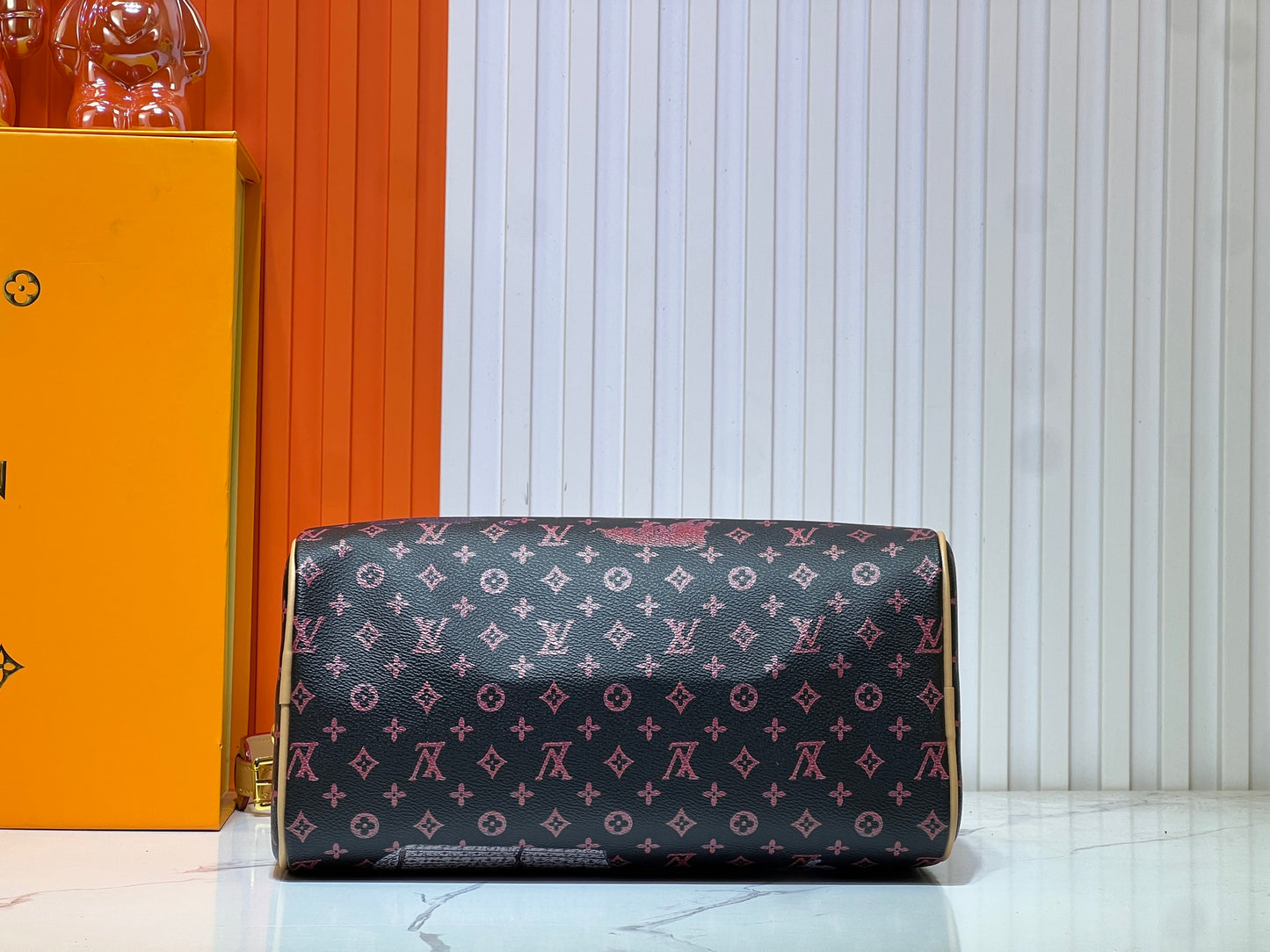 15XE6BDE Stylish leather bag