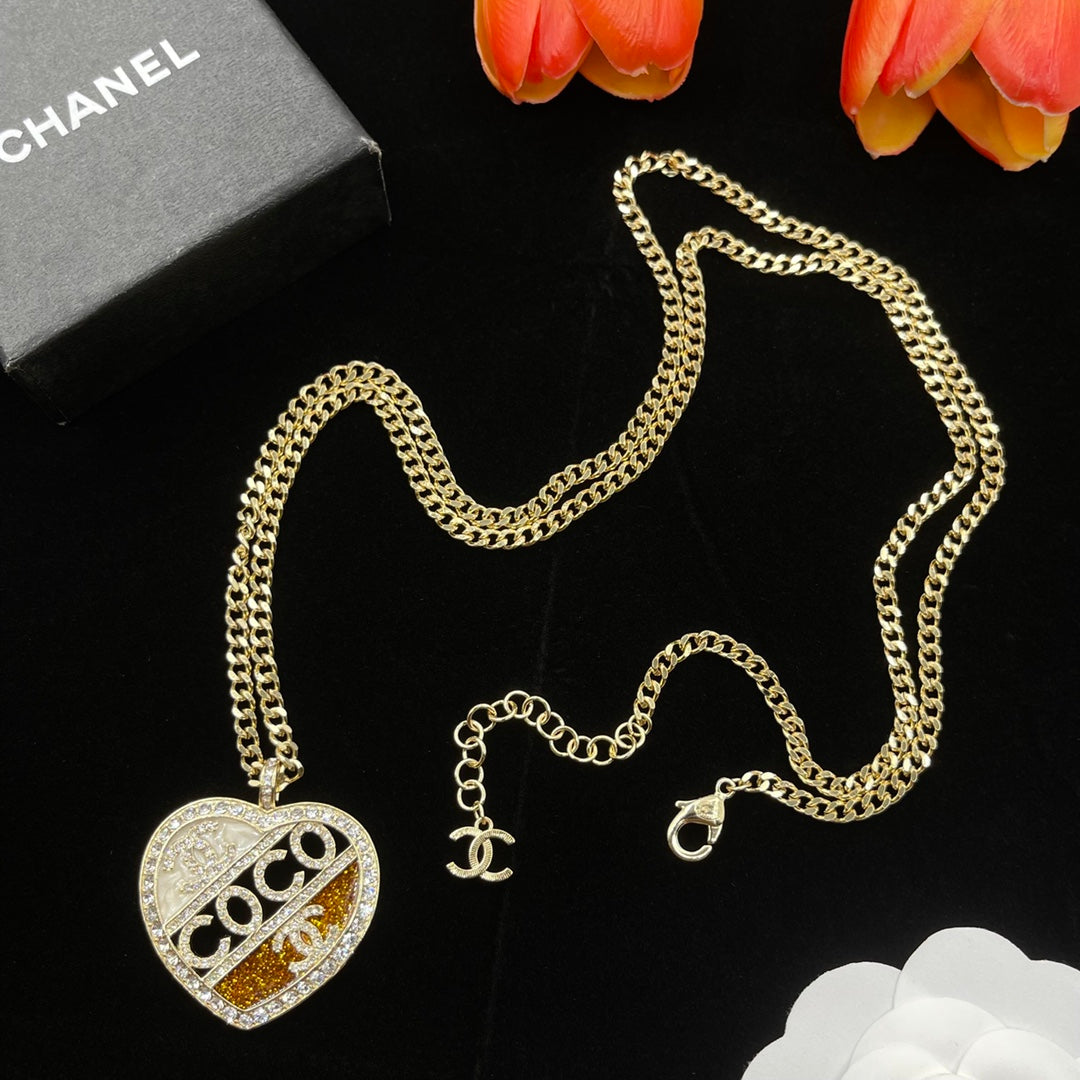 14C922XDE Stylish Necklaces