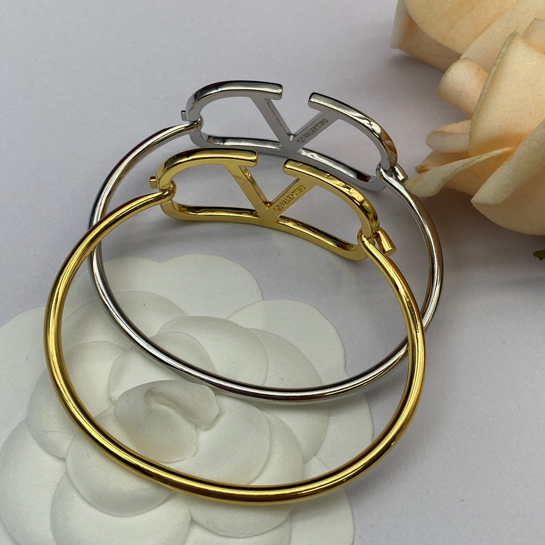 1YVL75KDE Stylish Bracelets