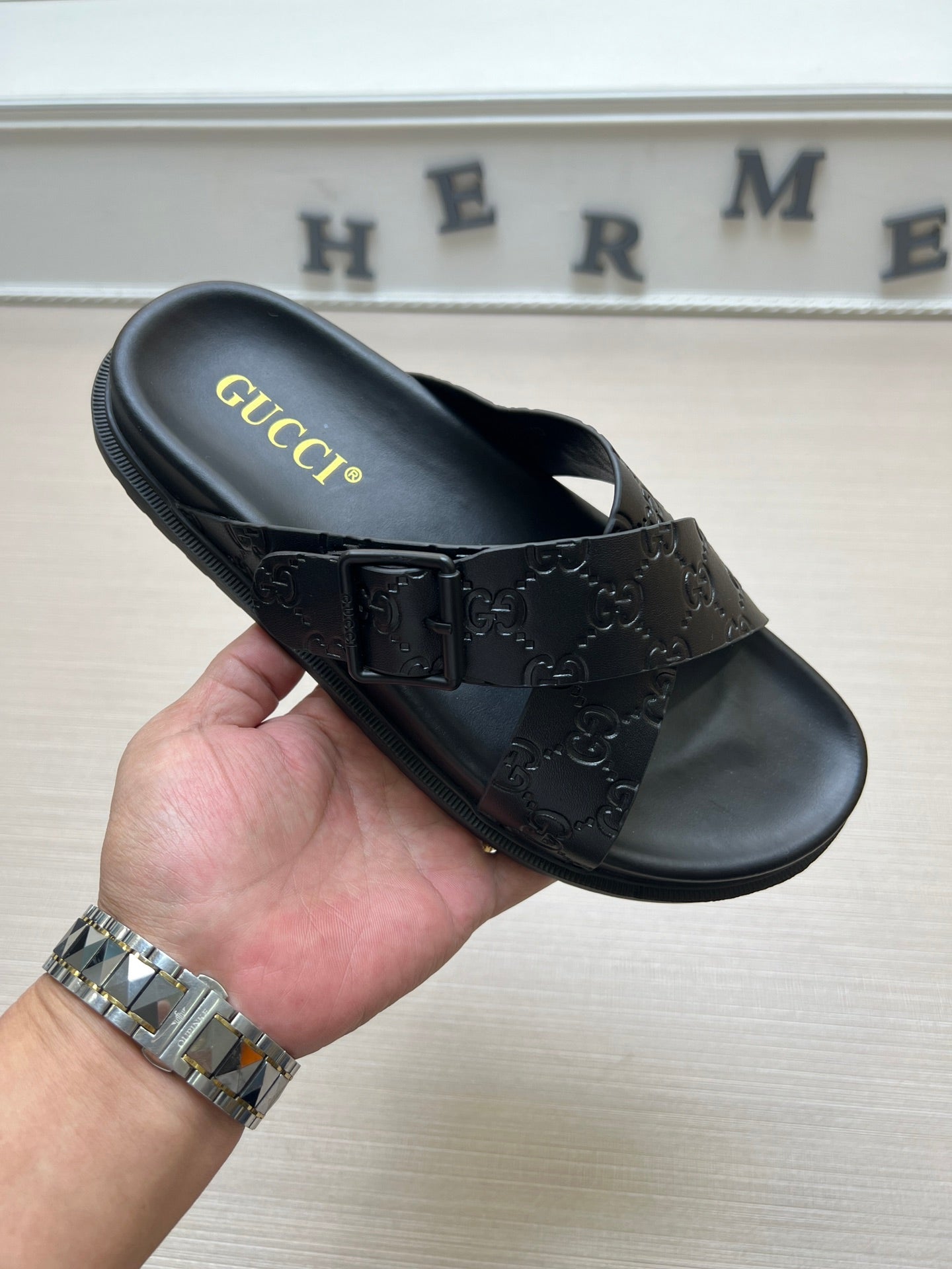54B91ZDE Stylish slippers