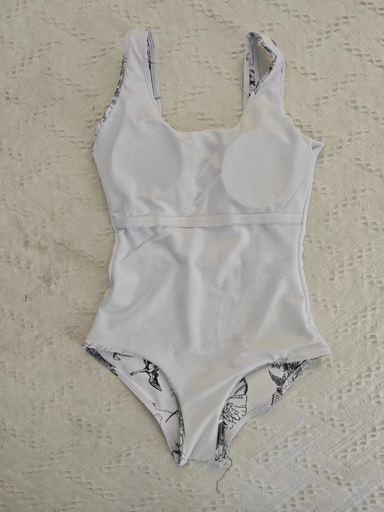 14D87YDE Stylish Bikini swimsuit