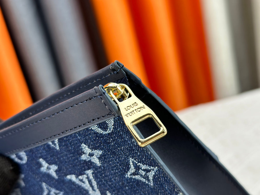 1XE397BDE Stylish leather bag