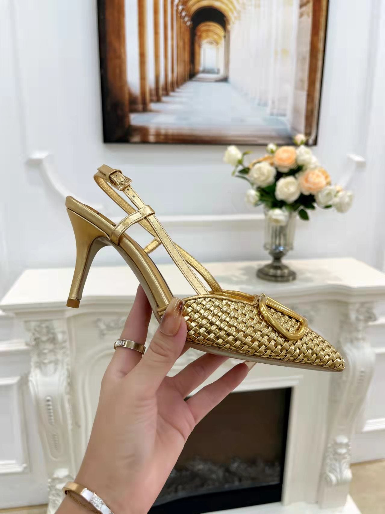 2YVL38ZDE Stylish leather High heels