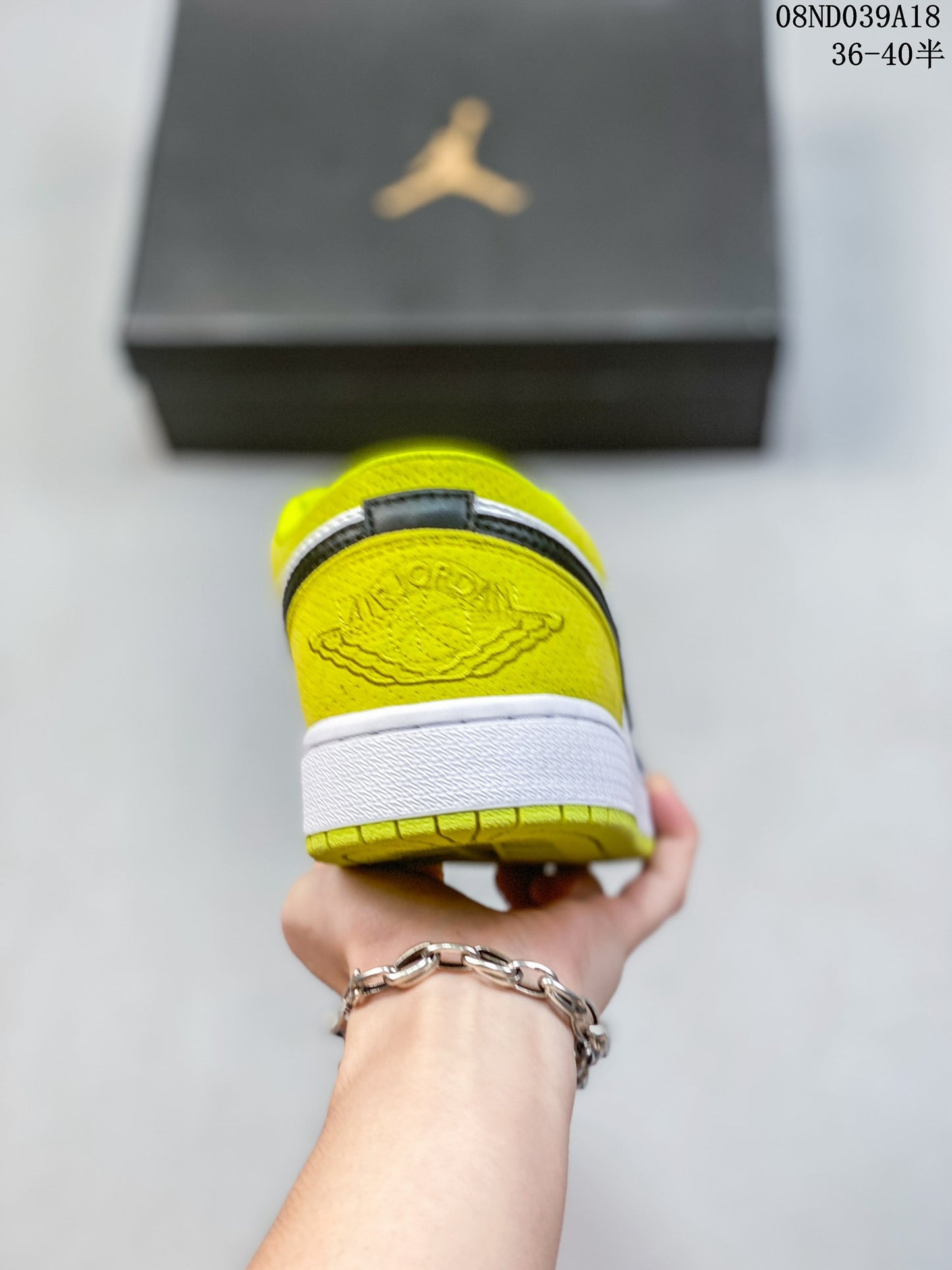 4YN55ZDE Stylish Sneakers (No Box, August-October Big Sale)
