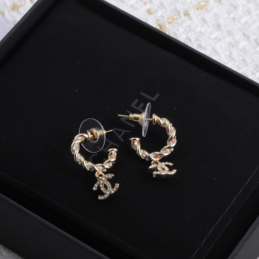 1YC7EDE Stylish Earrings