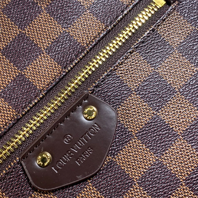 1E001BDE Stylish leather bag