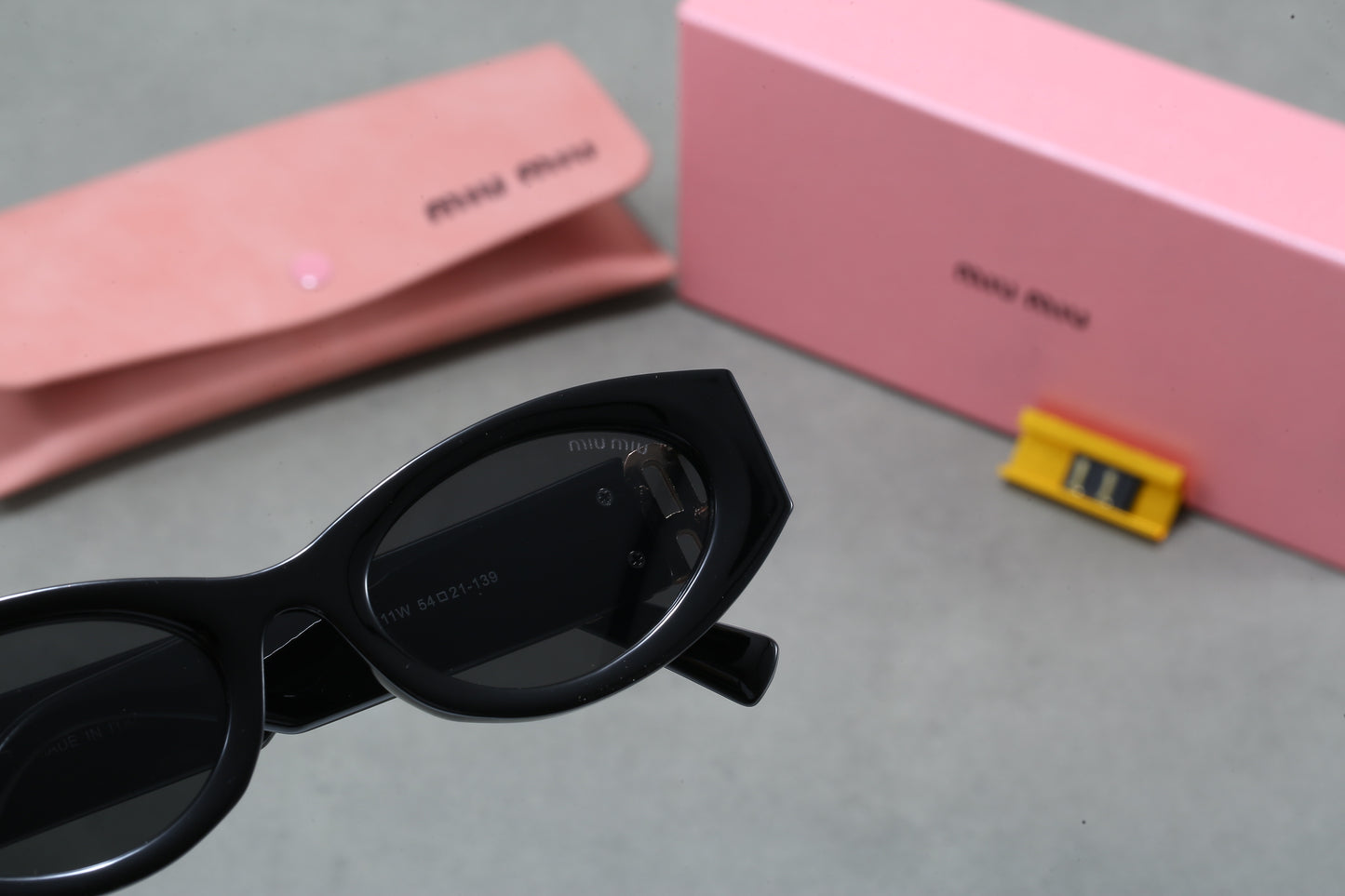 385RA24TDE Stylish Sunglasses