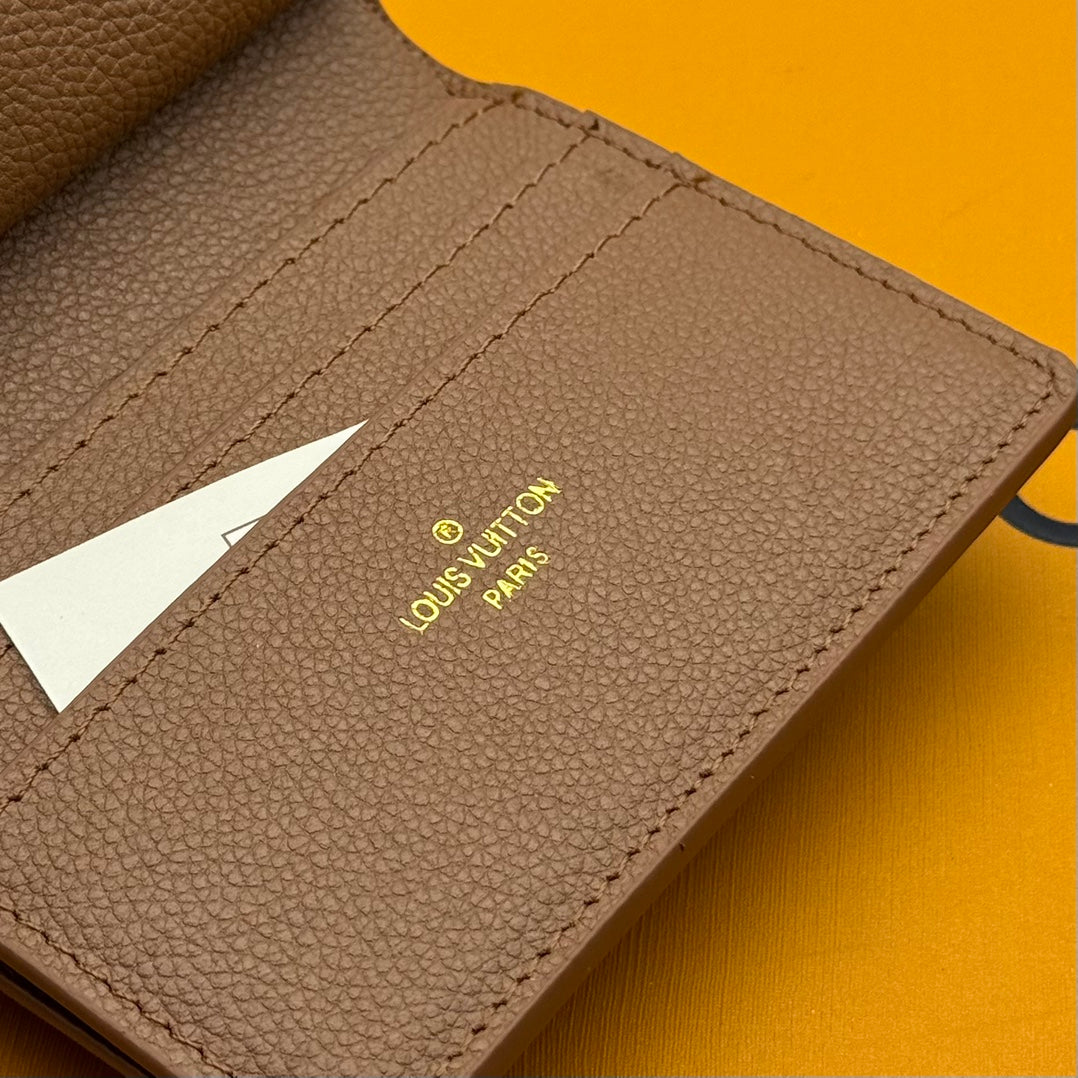 155NE82BDE Stylish leather bag