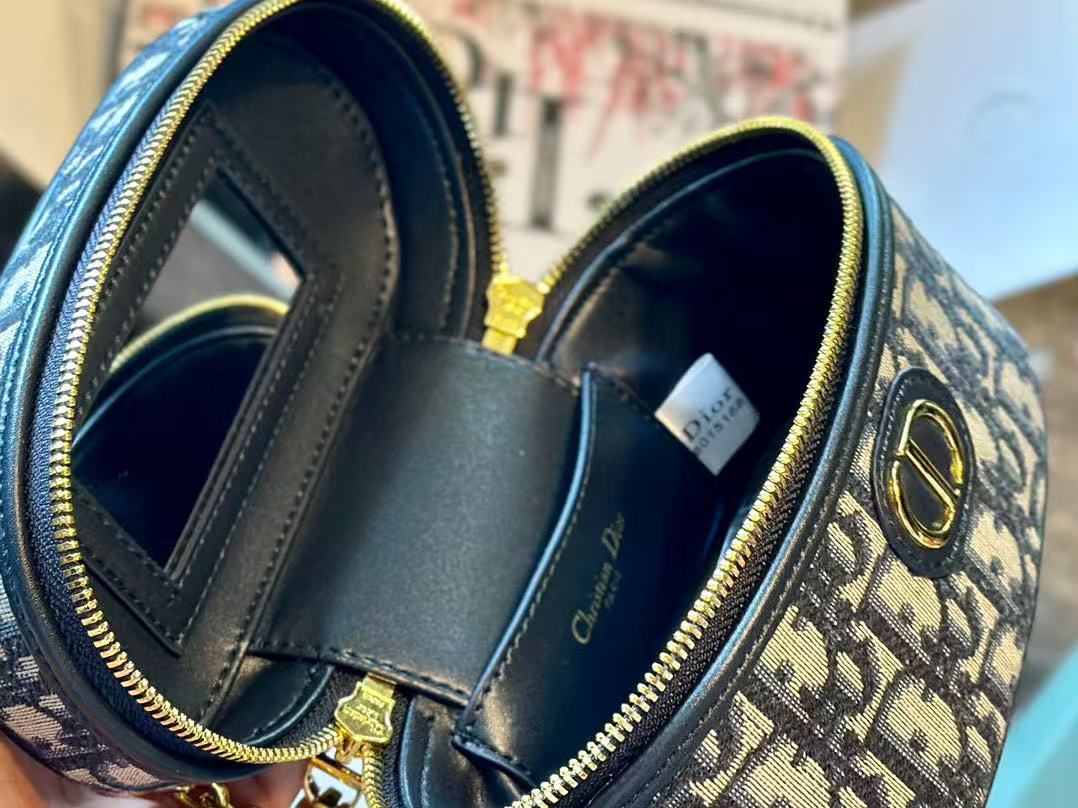 15QD1BDE Stylish embroidery bag