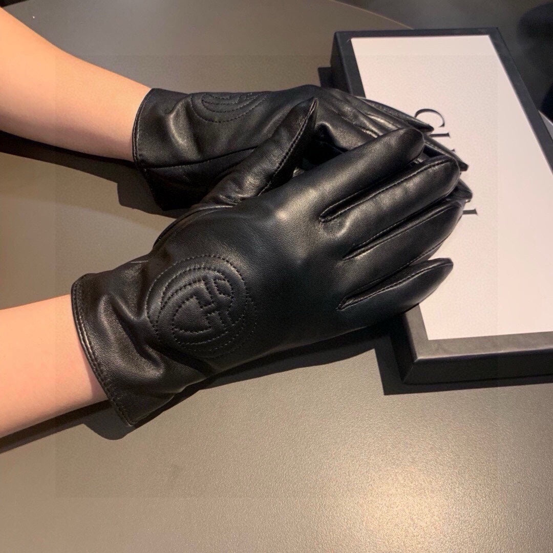 14B16SDE Stylish sheepskin gloves