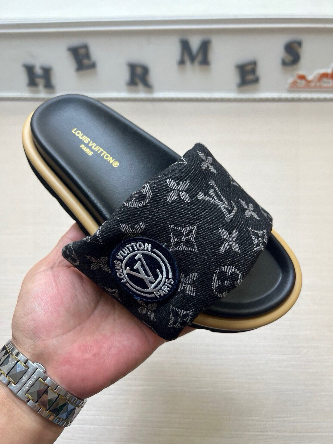 5QE7ZDE Stylish Slippers