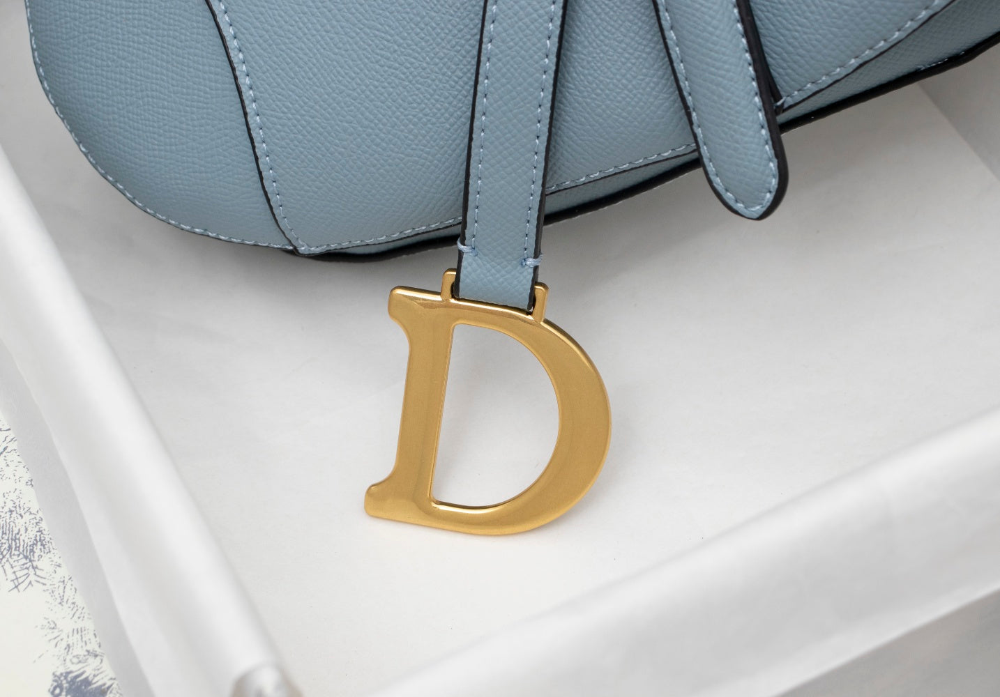 5D11BDE Stylish leather bag