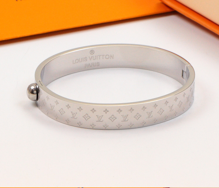 2E23KDE Stylish Bracelets