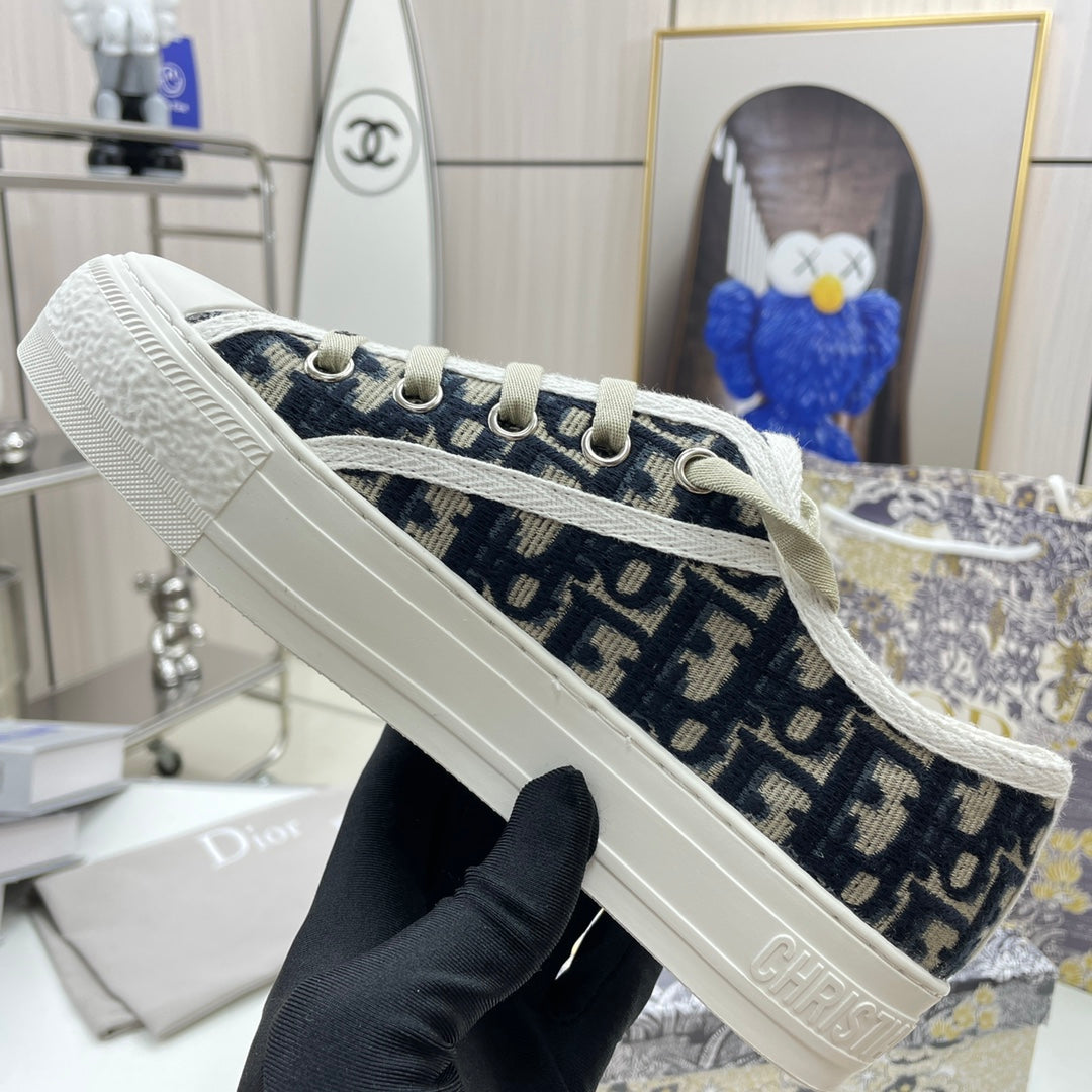 1XD65ZDE Stylish shoes